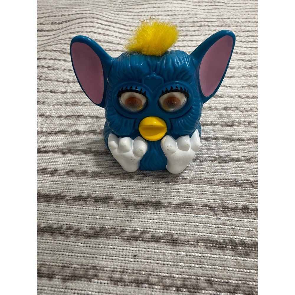 Vintage Tiger Electronics Furby PVC Toy Figure Blue Yellow Hair 3 Inch Mini 1999
